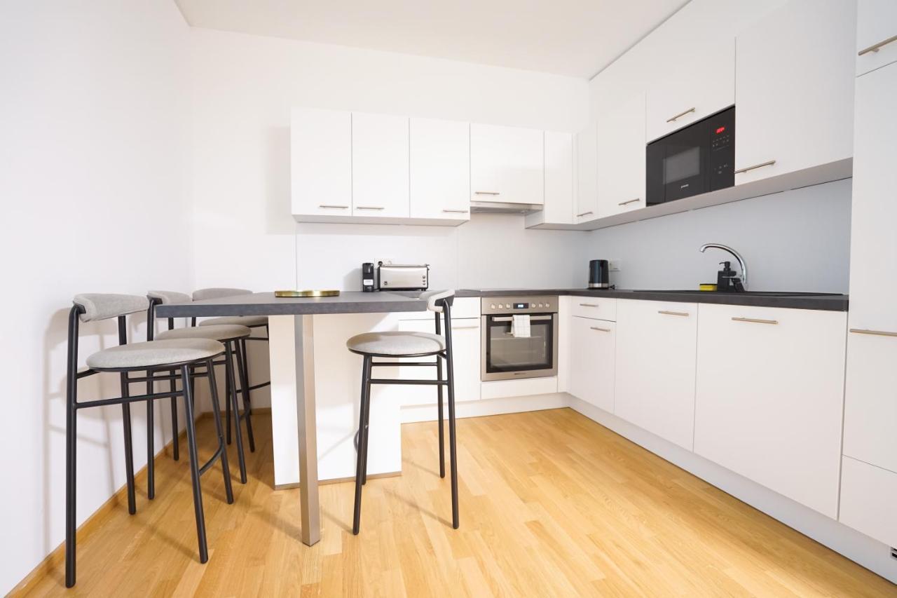 Exclusive 2-Bedroom Condo With Pool & Balcony Vienne Extérieur photo