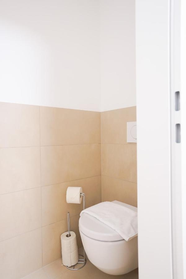 Exclusive 2-Bedroom Condo With Pool & Balcony Vienne Extérieur photo