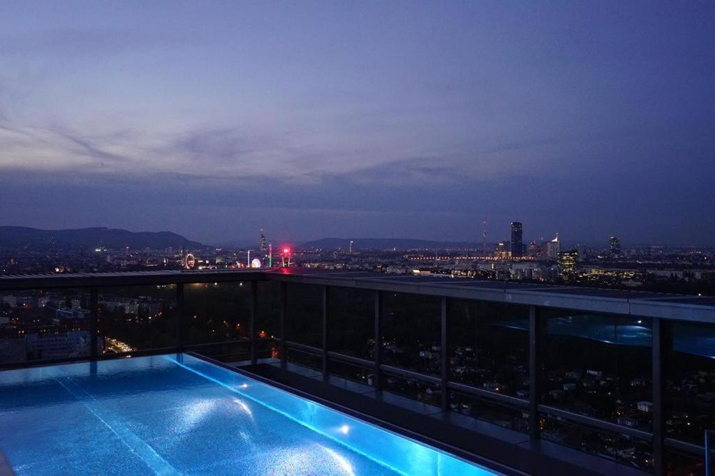 Exclusive 2-Bedroom Condo With Pool & Balcony Vienne Extérieur photo